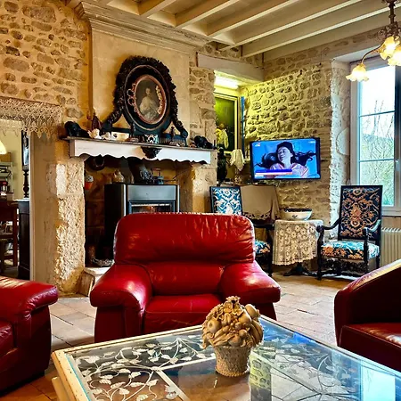 Aux Caprices Des Dieux Bed & Breakfast Marnes