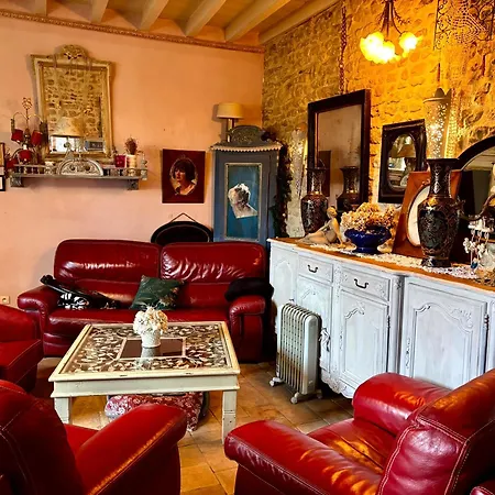 Aux Caprices Des Dieux Bed & Breakfast