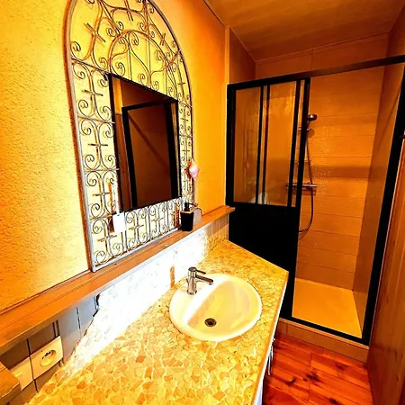 Bed & Breakfast Aux Caprices Des Dieux 3*