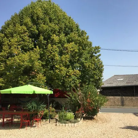 Bed & Breakfast Aux Caprices Des Dieux Marnes