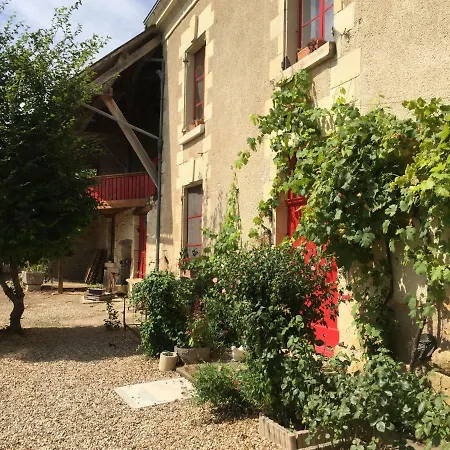Aux Caprices Des Dieux Bed & Breakfast 3*