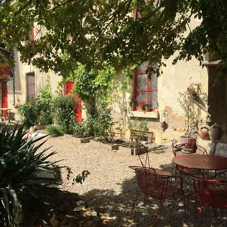 Aux Caprices Des Dieux 3*